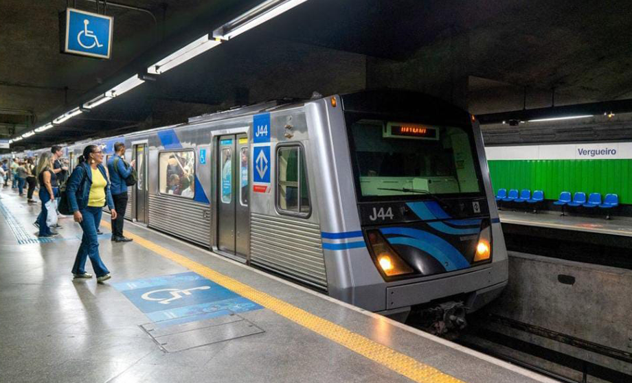 Metrô de São Paulo escolhe comunicações de rádio da Motorola Solutions