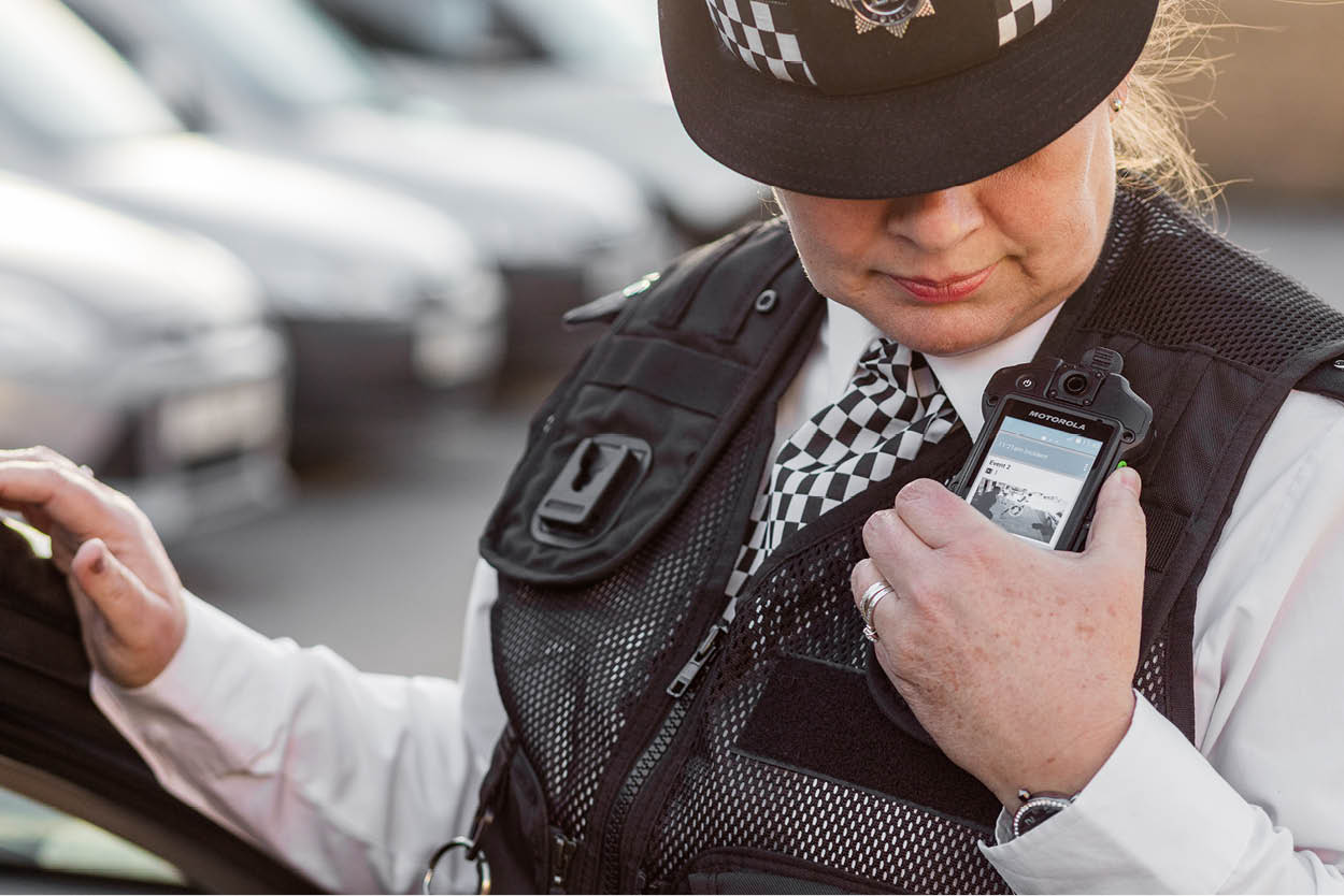 Police Smartphone Push-To-Talk