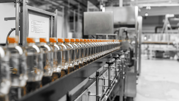 Immagine di una produzione in linea che rappresenta la sicurezza nel settore manifatturiero