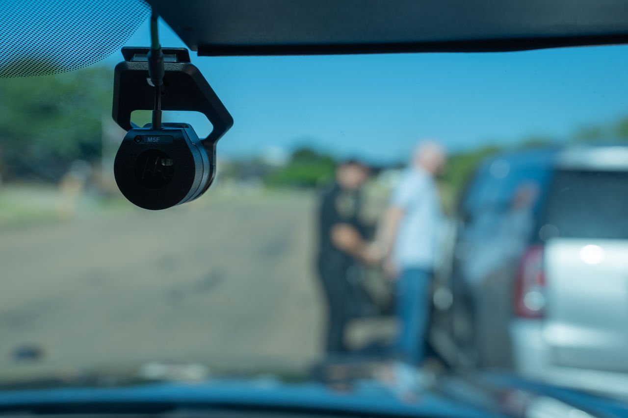 M500 camera in front window