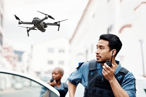 blog_le_police-drones_opengraph-Dennis-Jones
